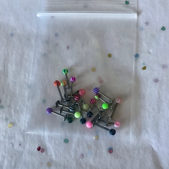 ✨3/$25 Bundle of labrets✨ - Picture 3 of 4